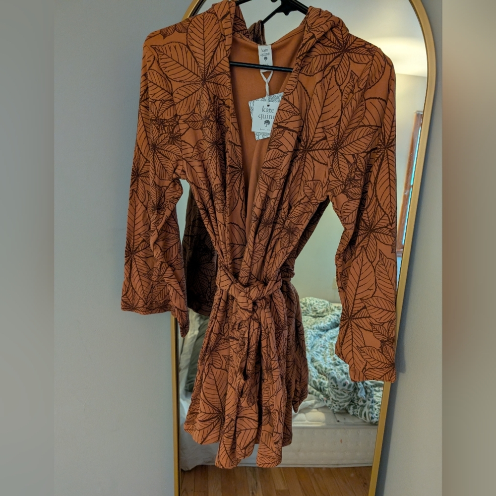 Kate Quinn Women’s Bamboo Robe with hood And pockets, NWT, XS/S, Leaf Design
